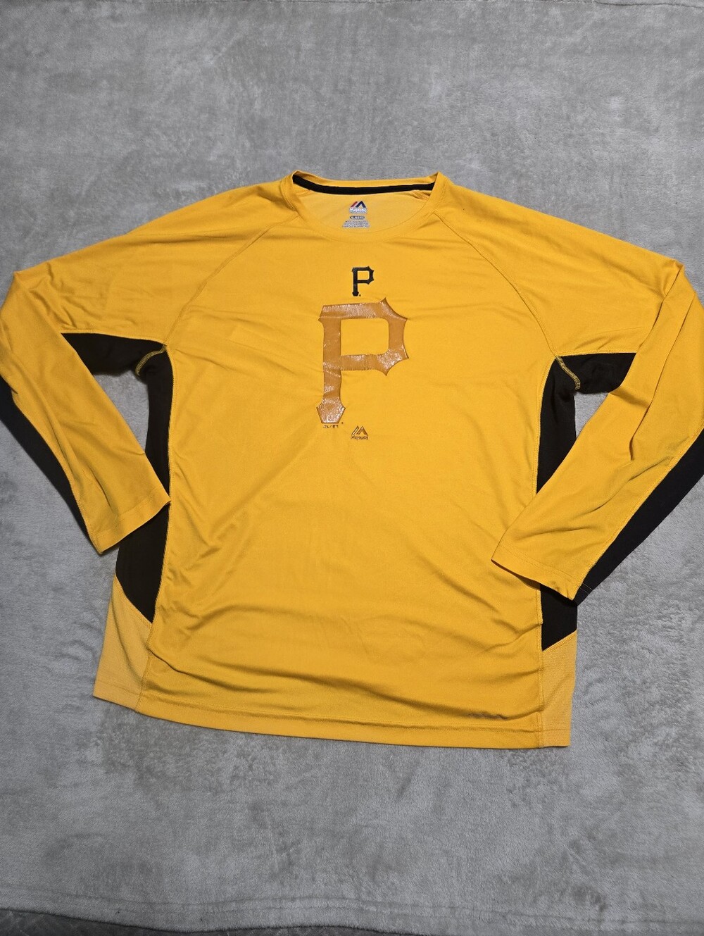 Pittsburgh Pirates Men's Long-Sleeve Performance Logo Shirt Size XL MLB